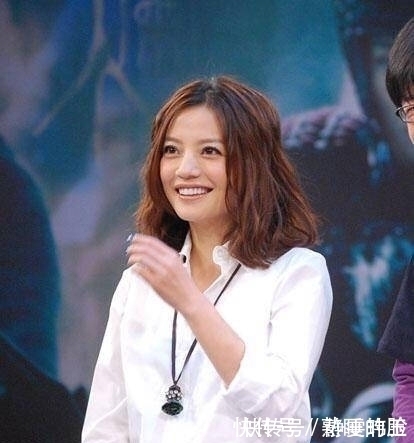 阿姨|奔四女人别留这3种“阿姨发型”,自我感觉时髦,其实又土又老气