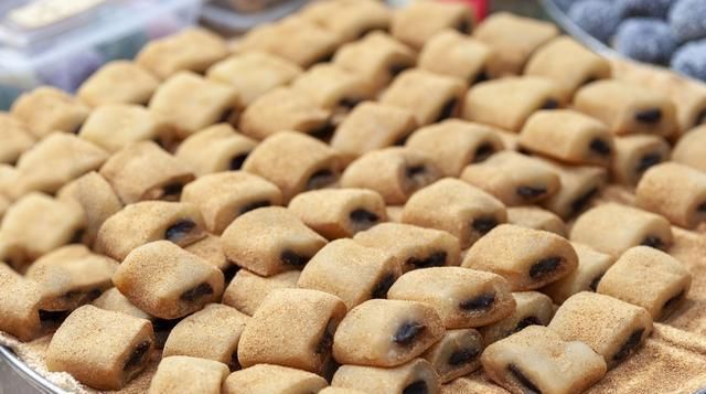 糯米面团|一袋红豆沙半斤糯米粉,自己在家就可以做的驴打滚