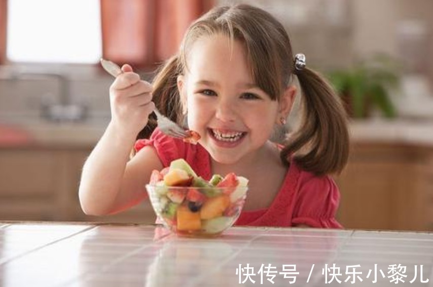 小林|夏季高温再难受,这4件事也不要对孩子做,家长别不当回事