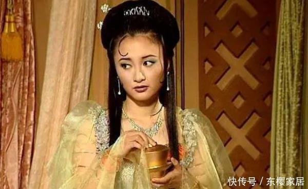 难怪白鹿精一见到主人就委屈落泪,你看八戒暗中干了啥?太坏了