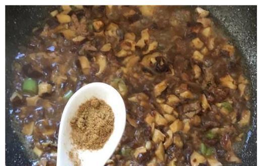 豆瓣酱|面条此吃法百吃不厌,10分钟就能做好,出锅后香味浓郁,做法简