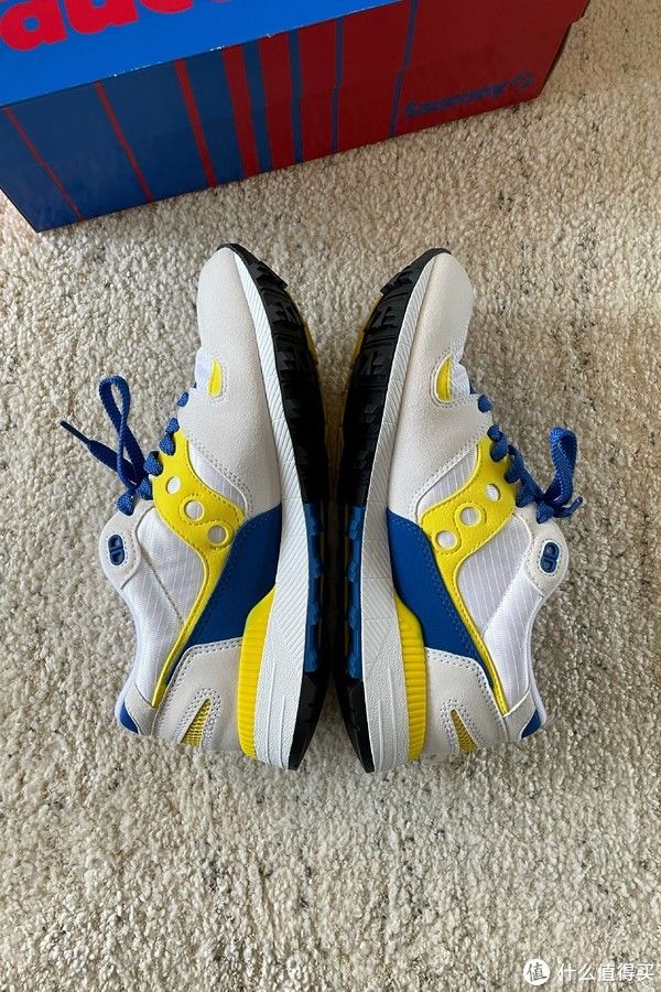 配色|Sneaker 篇一百一十八：Saucony Azura OG和Grid 8500开箱