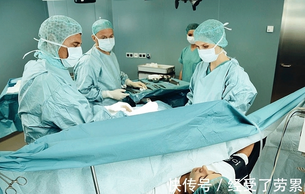 产妇|产后这个抱娃姿势,暴露你的分娩方式,最痛苦的到底是顺还是剖?