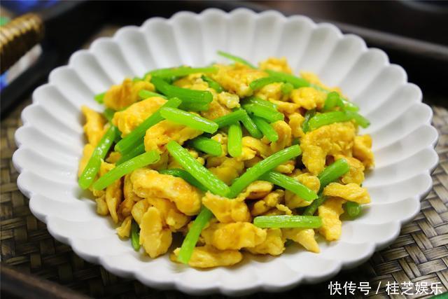 冬天要多吃此素菜，2块钱一把，简单一炒，鲜香美味，好吃又营养