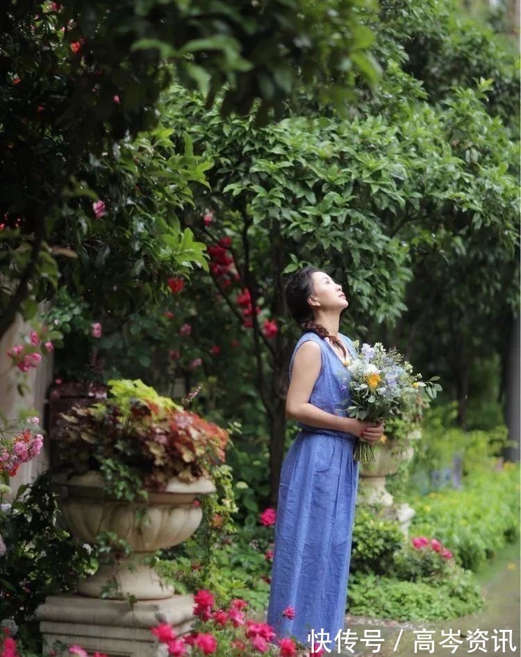 小区|坐拥270㎡大院子,她如何用五年时间,打造成了全小区最美的花园