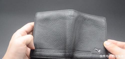 皮包|真假皮革难辨别?学会这个小窍门,再也不怕买到假的,涨知识了