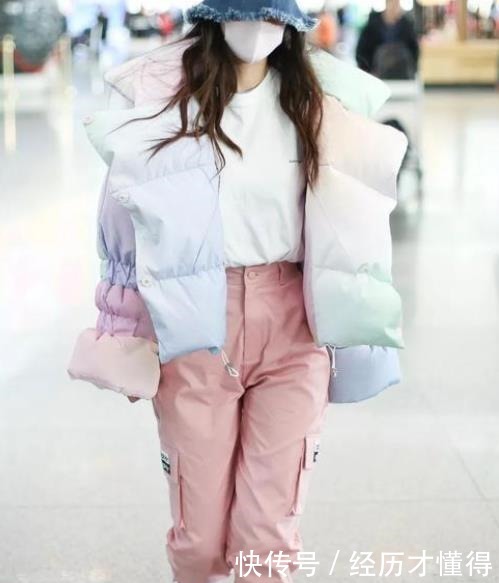 出新|莫让寒冷温度成为时尚绊脚石,就算穿羽绒服也要美出新高度