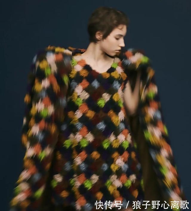 制服 日本潮流70年→时尚是反应时代的镜子!