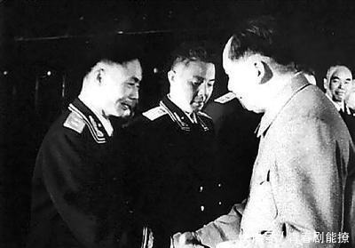 顶替|这位政委也很能打,好不容易当上军长,没几天就被顶替了,他是谁