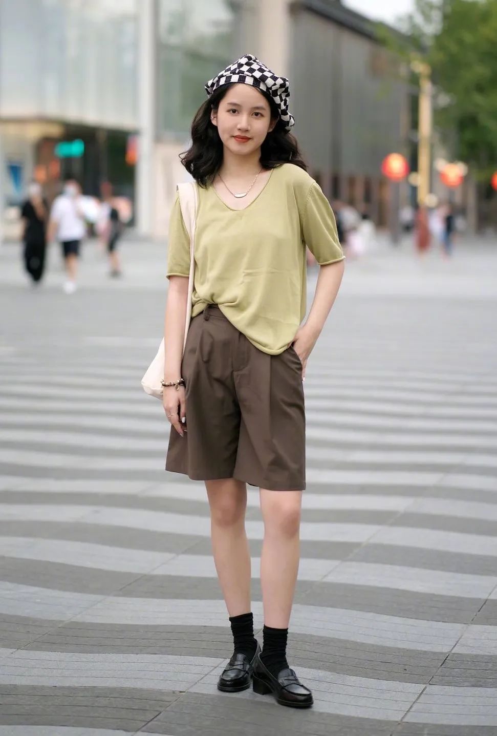 小杰|各省女孩初秋穿搭pk，你觉得哪个好看？