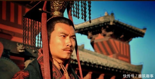 孙权|刘备举兵伐吴的时候，曹丕选择按兵不动，是正确的还是错误的