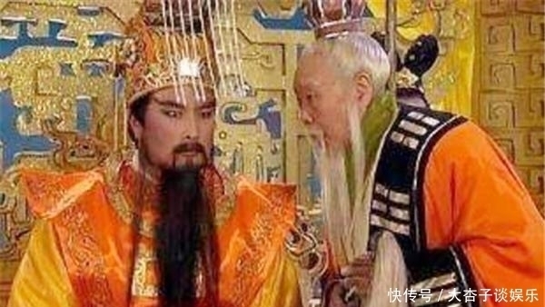 实力|玉帝实力有多强?你看他座位下镇压着什么魔头!悟空不及一根毫毛