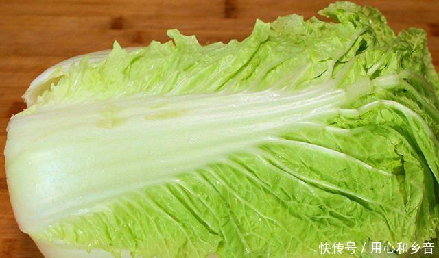 奶白|冬天,遇到此汤要多喝,5块钱做一锅,汤汁奶白又鲜美,太好喝了