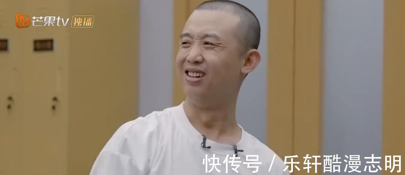 《披荆斩棘》陈小春化身摇滚老炮儿,游乐园表演舞台,惊喜连连!