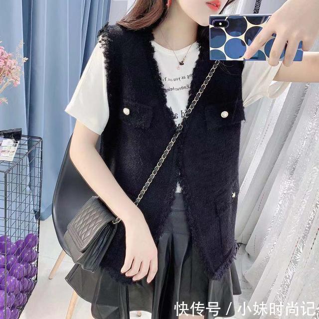 马甲|今秋火了一穿搭叫:针织马甲+高腰裙,温暖吸睛,做个气质时髦精