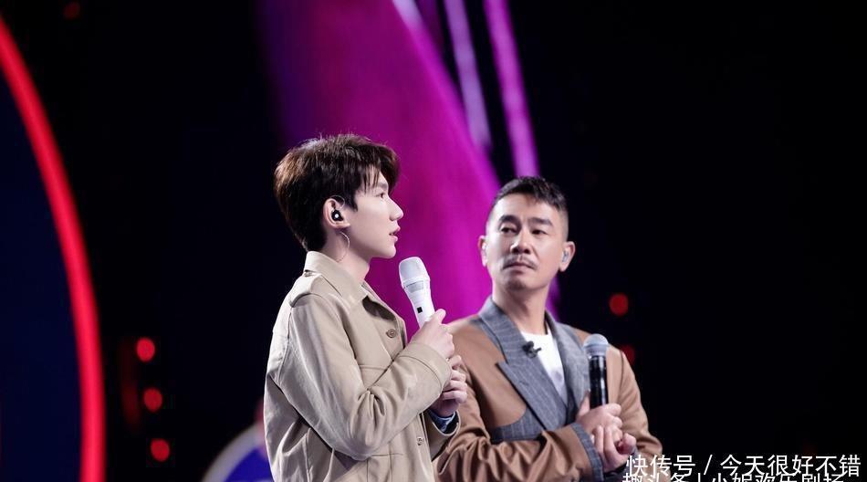 call|王源与陈小春合唱《红豆》获赞,王俊凯、易烊千玺为其打call