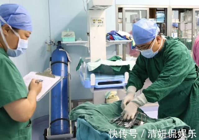 产科男医生|“生个孩子脸都丢光了”,宝妈回忆分娩脱裤子那会儿人都僵住了