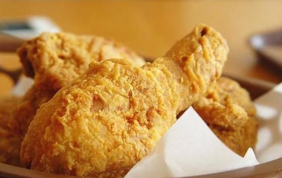 心血管|老年人再嘴馋,以下5种食物远离,当心血管堵塞,吃亏的是自己!