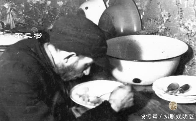 拘禁|纳粹折磨犹太裔人的真实景象:罗兹集中营的生活,现场满目离殇