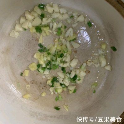 老豆腐|这道吃不够的三鲜煲拍照发到朋友圈，都在夸我厨艺高