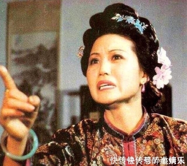 贾母@赵姨娘是如何嫁给贾政的,贾母王夫人给出答案,活脱脱又一个晴雯