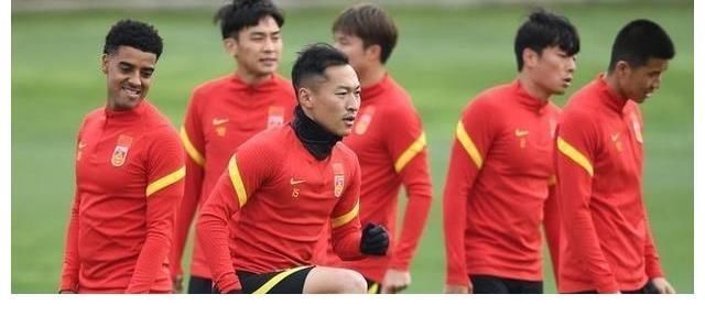 中国队|拒绝“铁桶阵”,越南专家:不比中国队差,重用4名球员,比分3:0