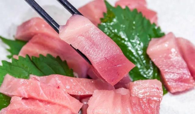 鱼肉|“延缓衰老”9种行为，多喝水第7，泡脚第4，第1很多人做不到？