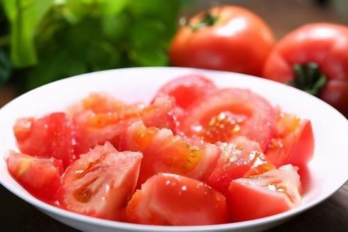  营养|女性想要皮肤好推荐常吃3种食物，补充营养、滋润肌肤，改善睡眠