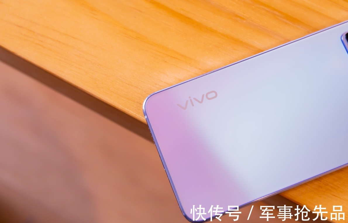 hdr|2000-3000价位段手机怎么选？轻薄自拍旗舰vivo S10 Pro了解一下