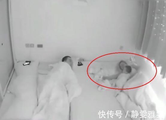 家务事|监控拍下11个月宝宝,半夜自己爬起来喝奶,网友:这孩子来报恩的