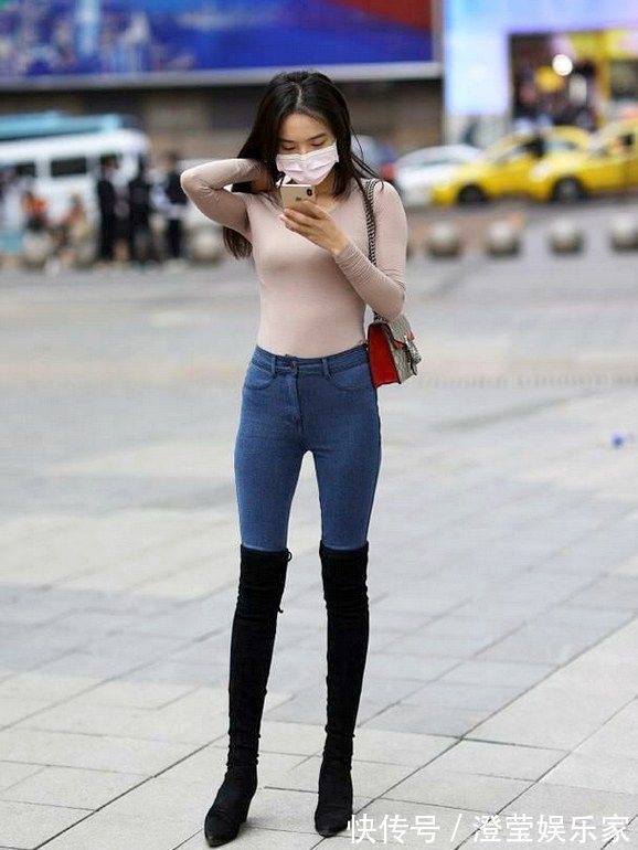 穿搭","m":"9495fb3244cbf36c441606fb9633712161290f46","nlabel":"stat_2890924627:zm.news.so.com:5paw5paw5L+K6b6Z,pageType_zmt,glevel_3","ntag":"tfashion;sfashion_时尚;kfashion_1:穿搭;kfashion_1:打底裤;cfashion_P:时尚:针织毛