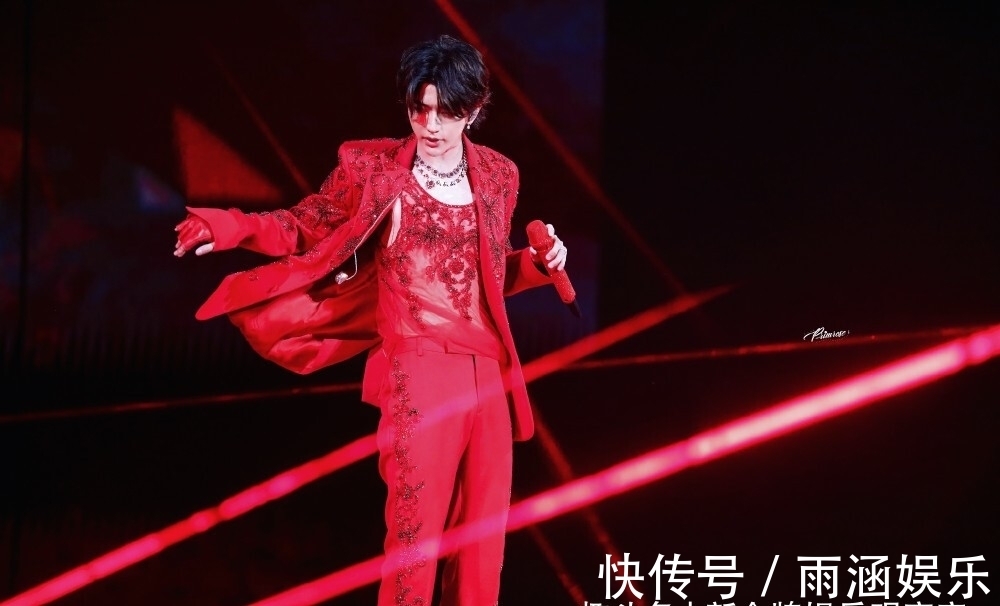 违规演出的蔡某某是谁？粉丝扒出文件，都是好心赠票惹的祸？