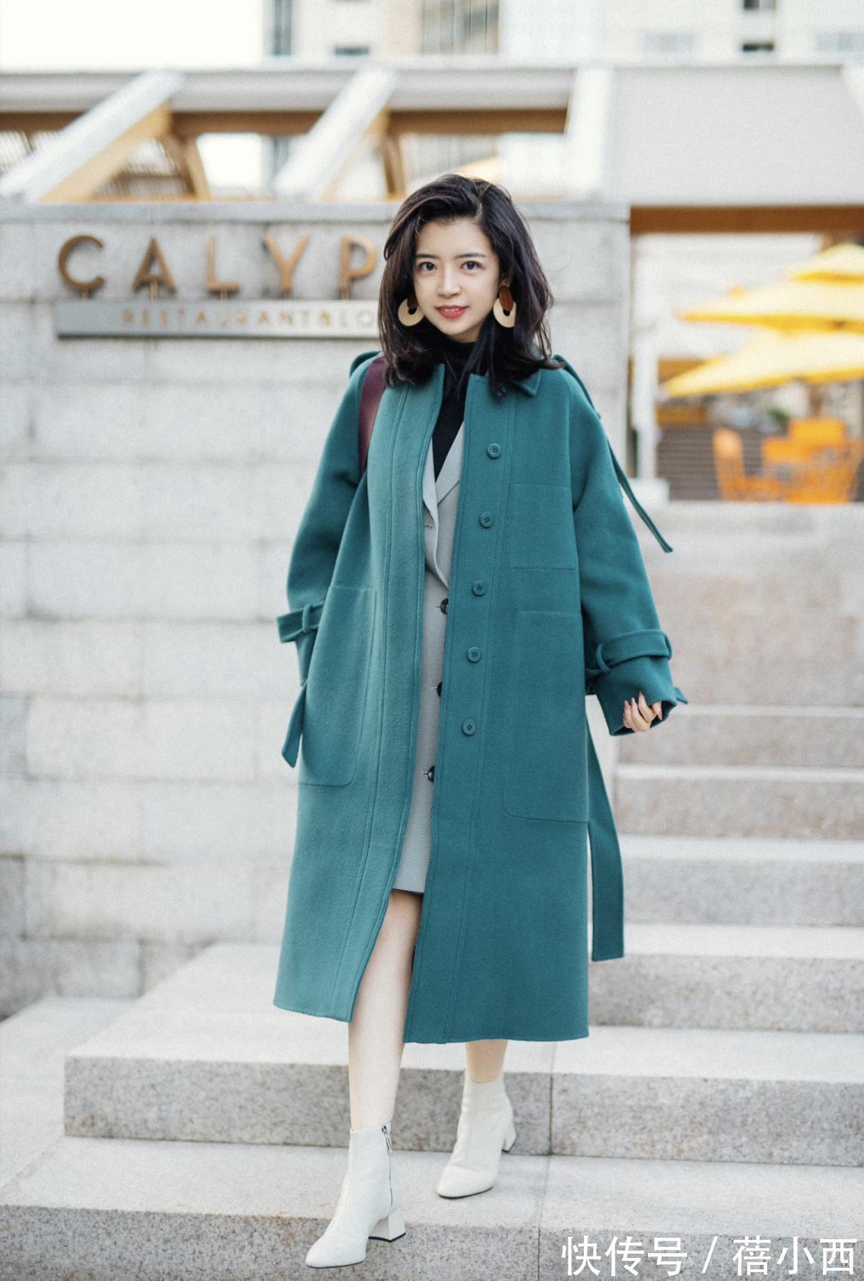博主|冬季最流行的是“大衣”,跟三木穿4个高级款,搭配裤子裙子都美