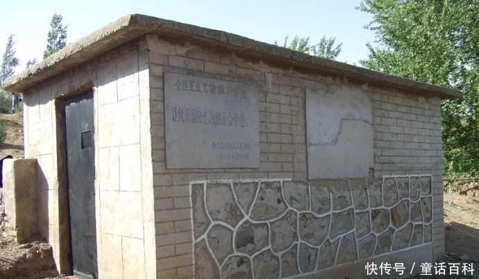 公主墓葬富丽堂皇,2000多件文物中,一串琥珀的意义最为重大!