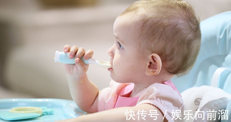 营养均衡|宝宝到了这个月龄,奶量要慢慢减少,辅食不能太软烂了,你知道吗