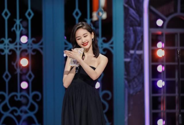 《听姐说》表面给了《吐槽大会》下马威，实际却是打了自己的脸