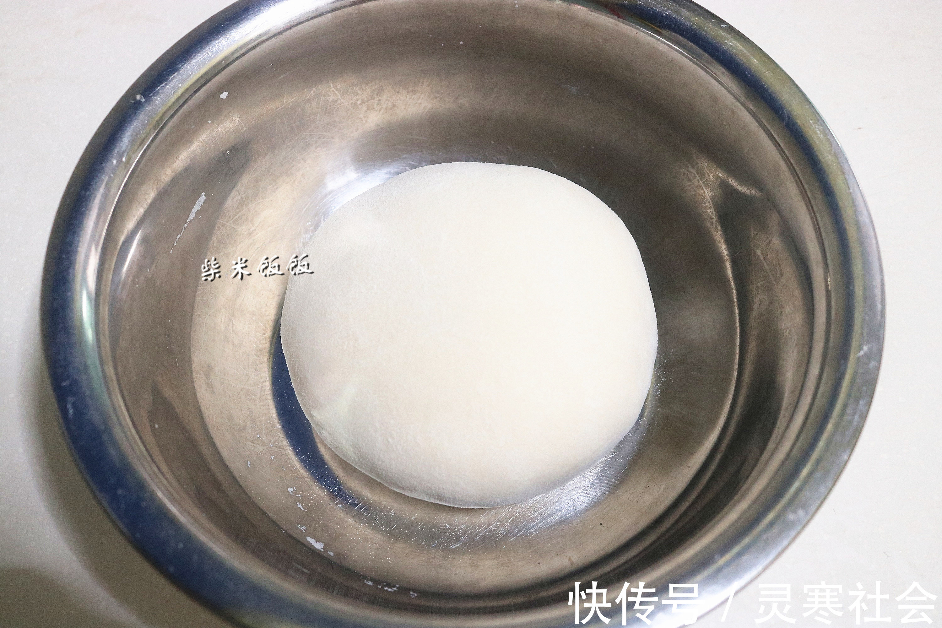 白菜汁|饺子还是这馅好吃,咬一口流汤汁,香软过瘾,一大盘不够吃