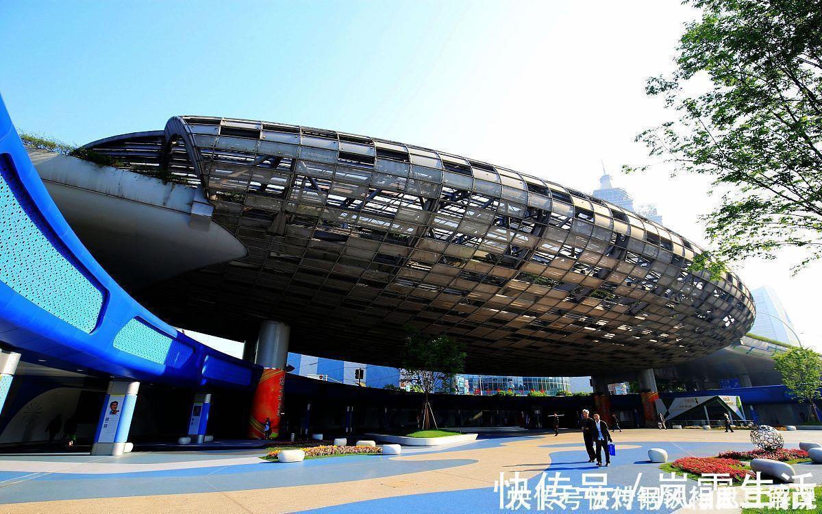 高校|75岁华为任正非再出访,一天去一个地,传递出的两个信号值得关注