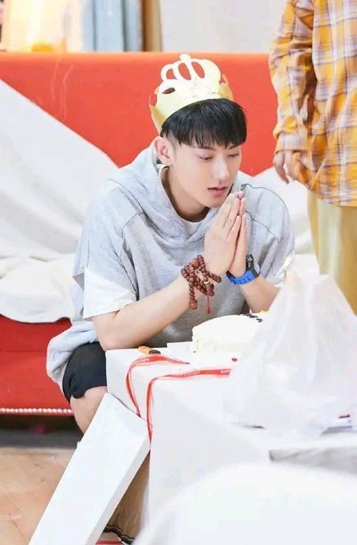 黄子韬退出《中国潮音》录制,原因与其他工作有冲突,太遗憾了!