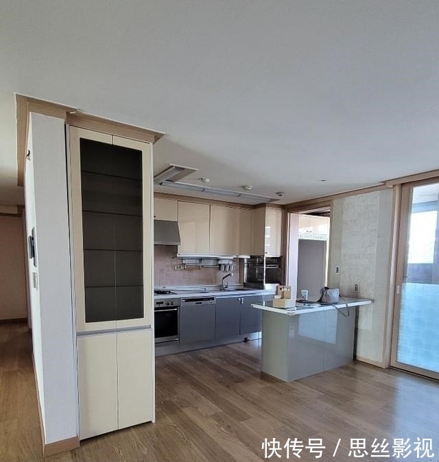 玄关|159㎡改造后和入住8年的对比,看得人神清气爽,这比新房都抢手了