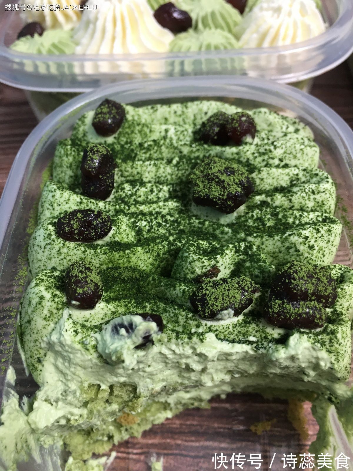 抹茶蜜豆盒子蛋糕，淡淡茶香配上甜蜜奶油，清新不甜腻。