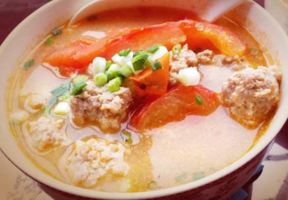 别红烧豆腐了,跟猪肉、西红柿搭配,补气血又补钙,关键是还好吃