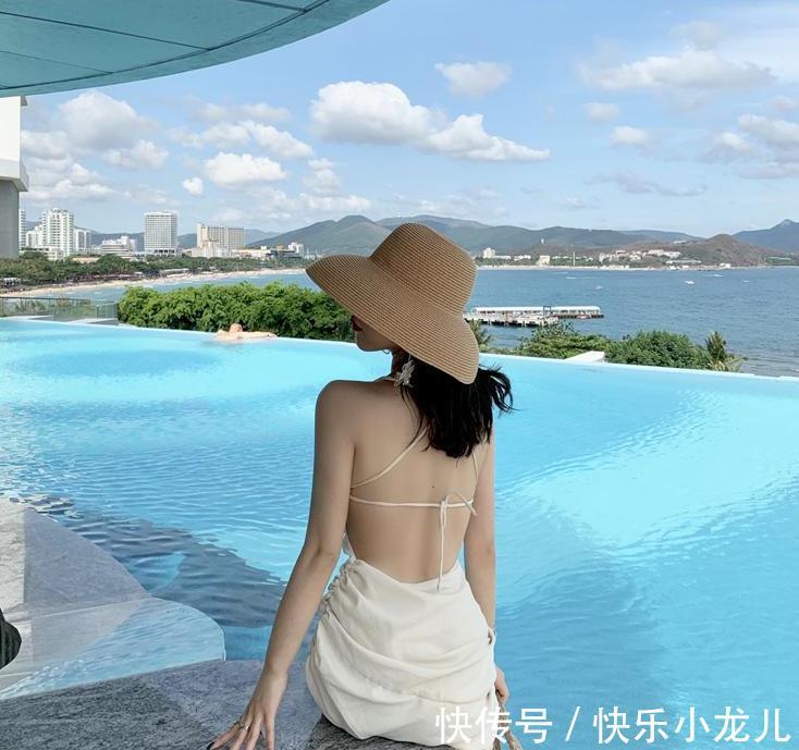 打扮|射手座的美女最喜欢打扮,一身白色吊带连衣裙,看上去真漂亮