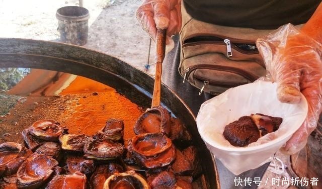 大叔集市卖暗黑美食一天百碗,外地人难下咽,本地人一天不吃就想