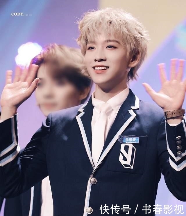 余景天宣布退出《青春有你3》,节目组动作太快,粉丝深夜鸣不平!