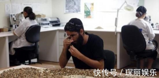 量产 人造钻石和天然钻石几乎没差别,可以量产,为何钻石价格没有降!