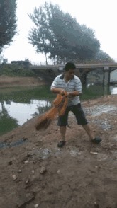 |搞笑GIF:姑娘,这身旗袍穿在你身上,我还以为仙女下凡了