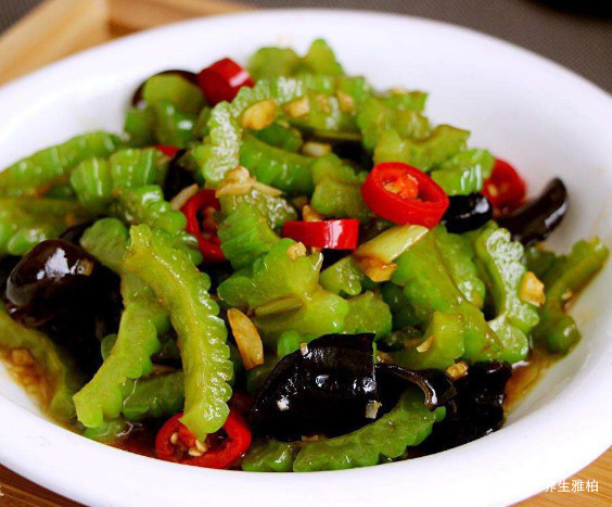 养颜|女性想要肌肤好，夏天常吃3菜，排毒养颜，补益气血，肌肤更细腻