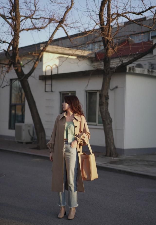 今年早春，要这么穿风衣！