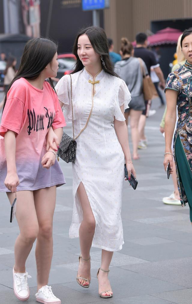 穿搭不用学闺蜜,选择适合自己的装扮,才能让造型更具时尚美感